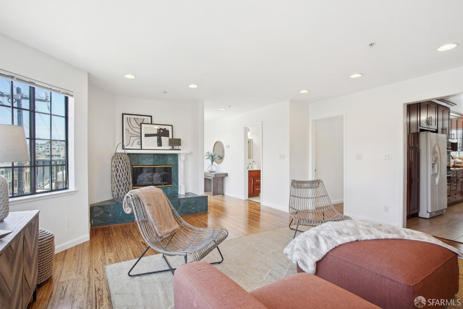 629 Chestnut Street # 401