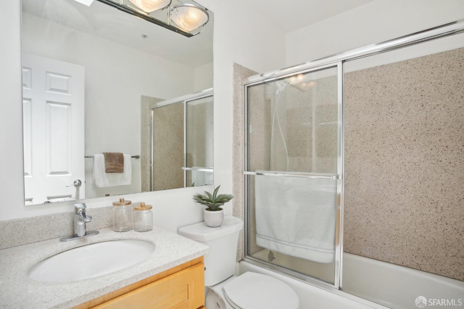 629 Chestnut Street # 401