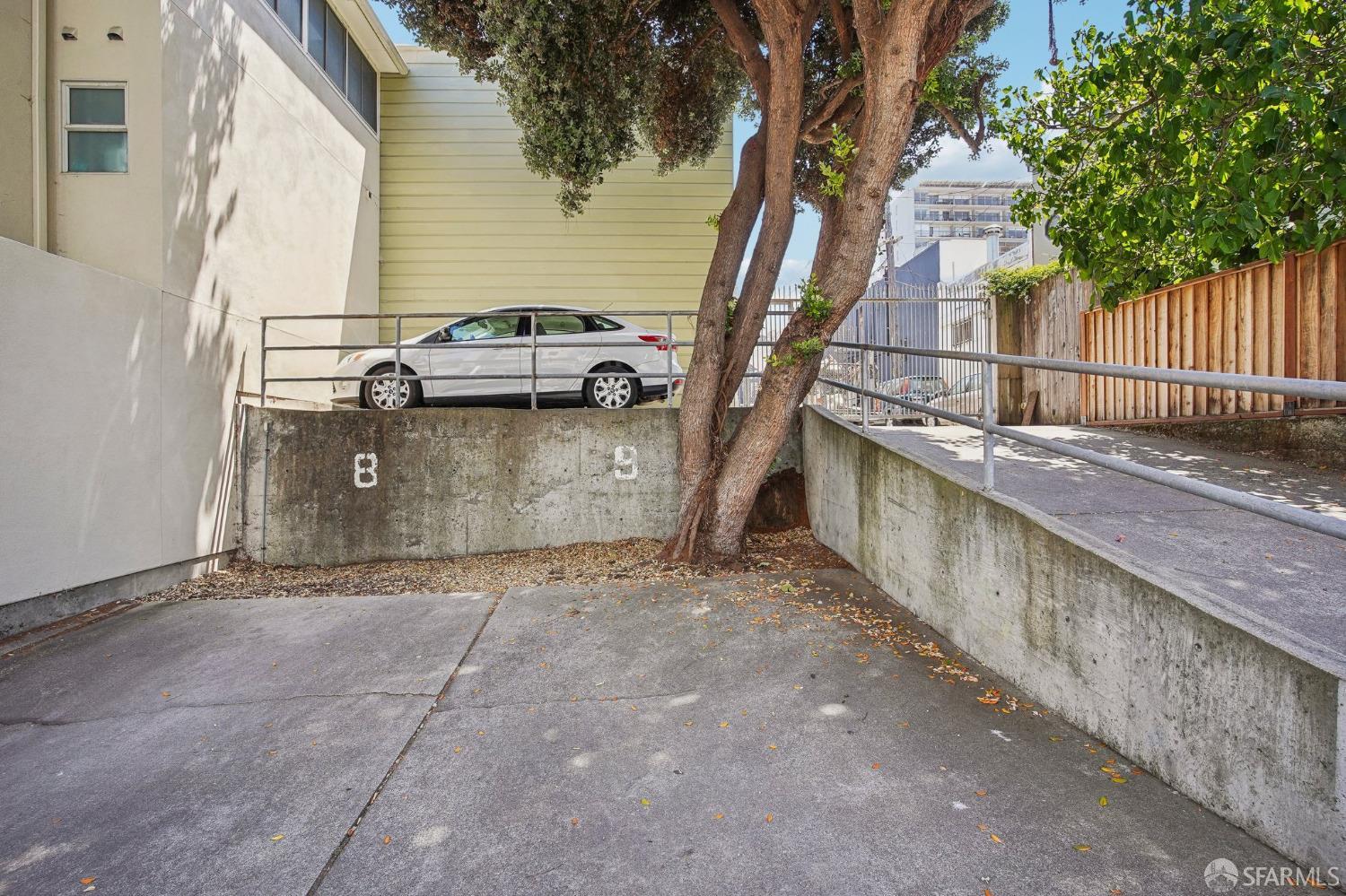 629 Chestnut Street # 401