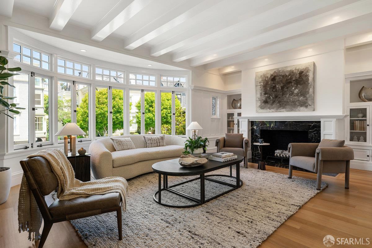 3953 Washington Street