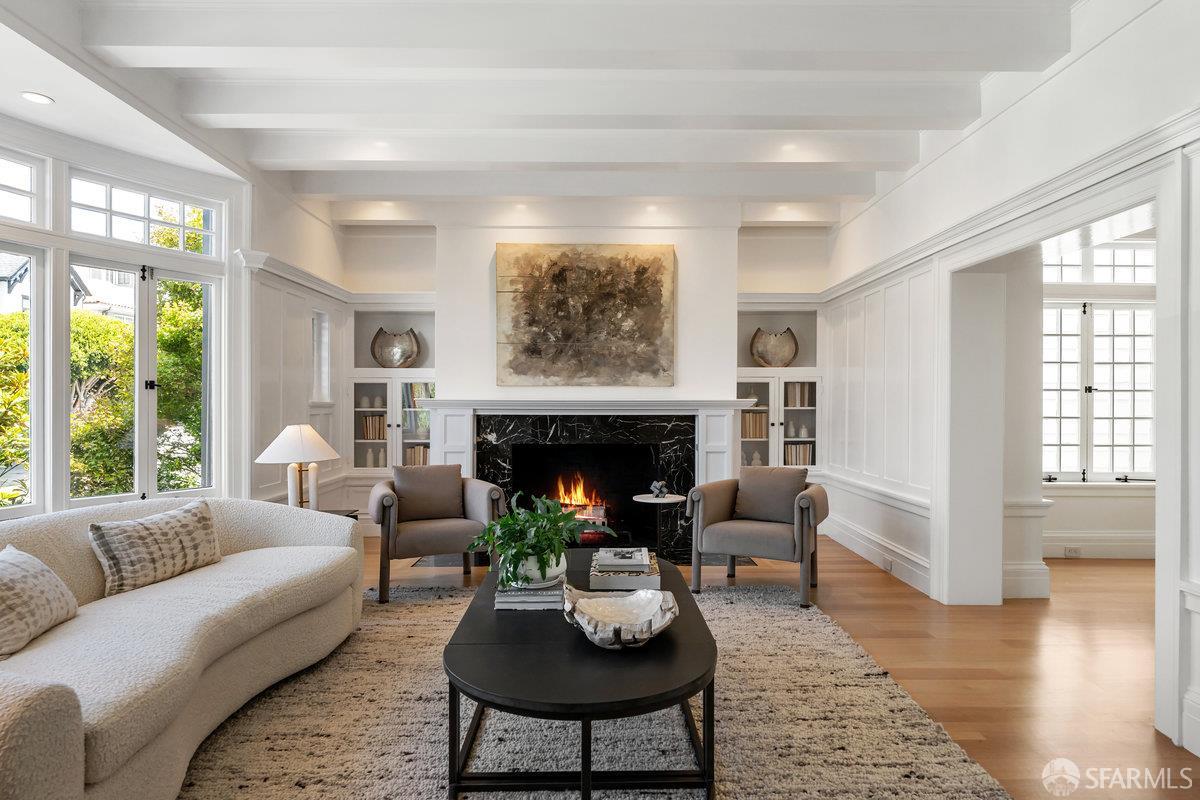 3953 Washington Street