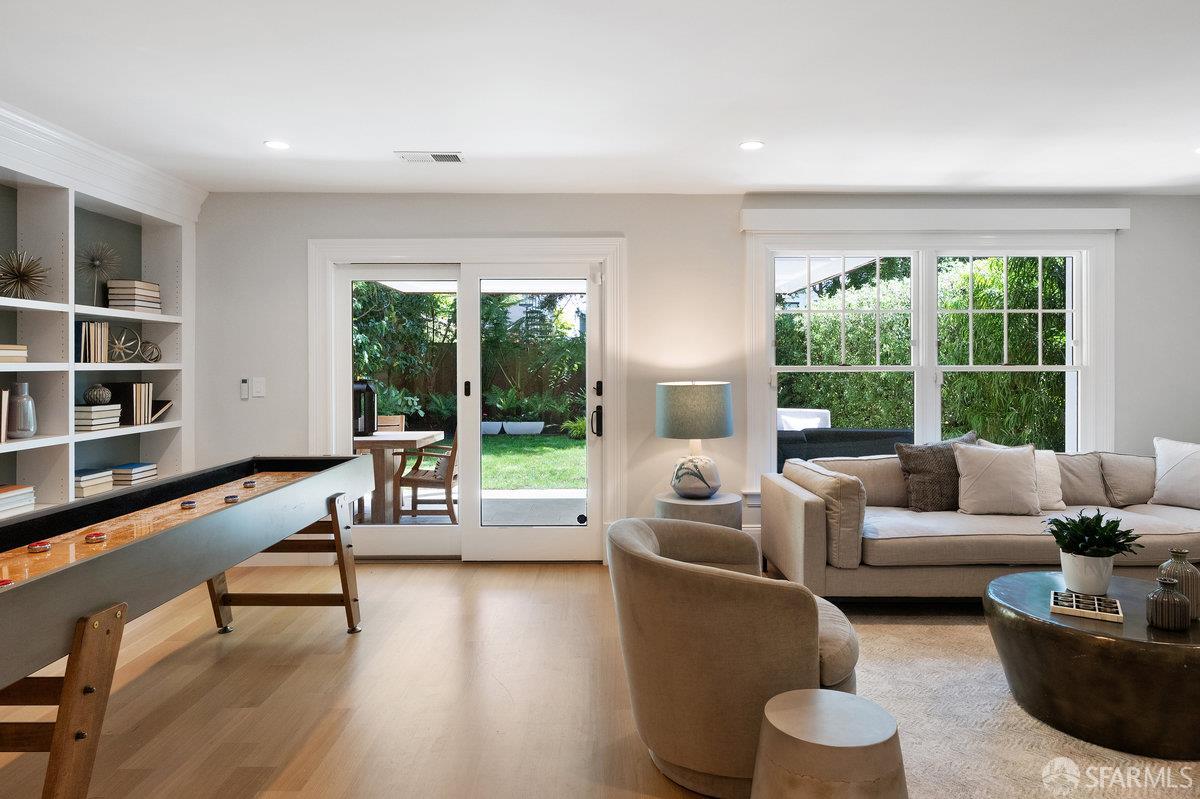 3953 Washington Street