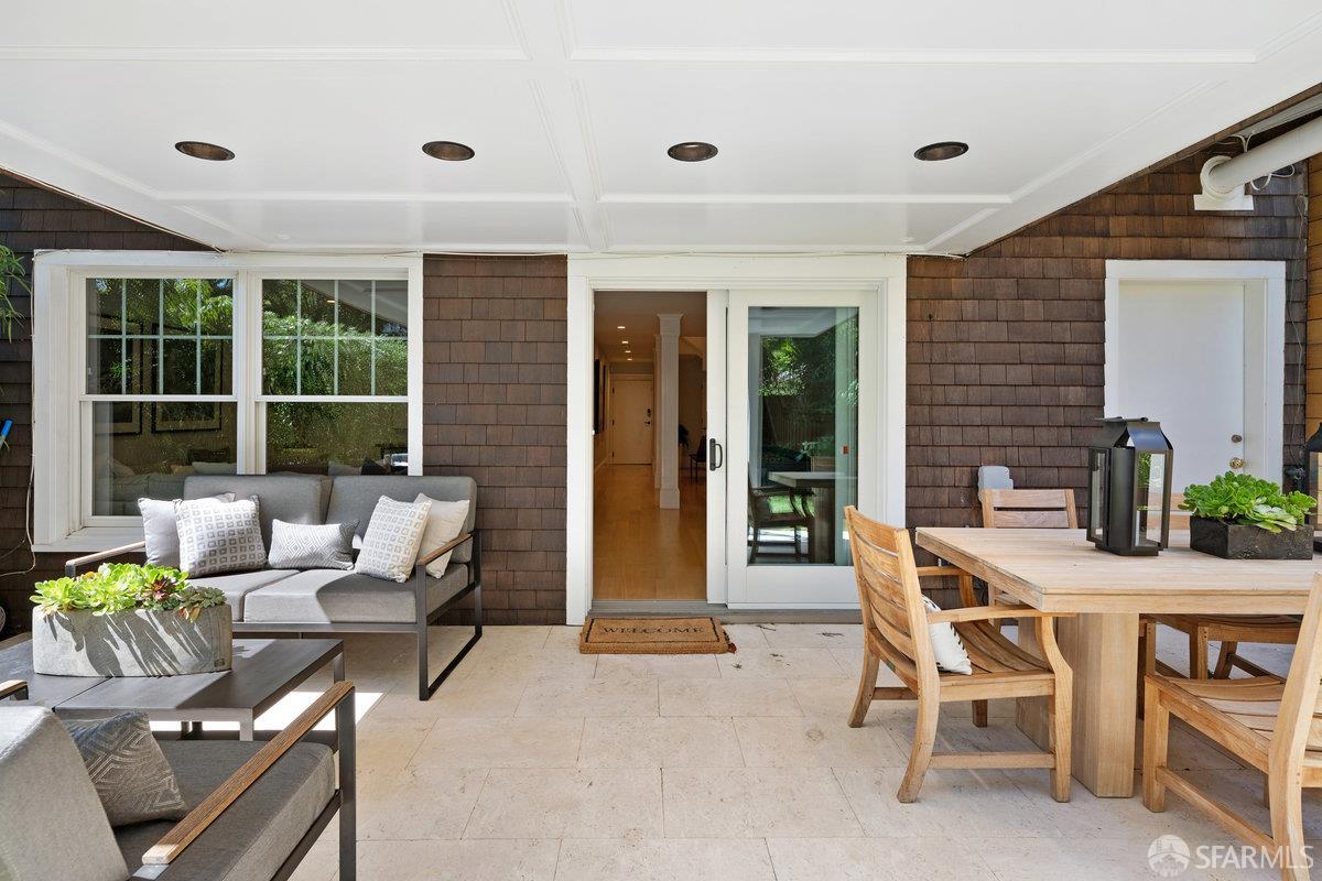 3953 Washington Street