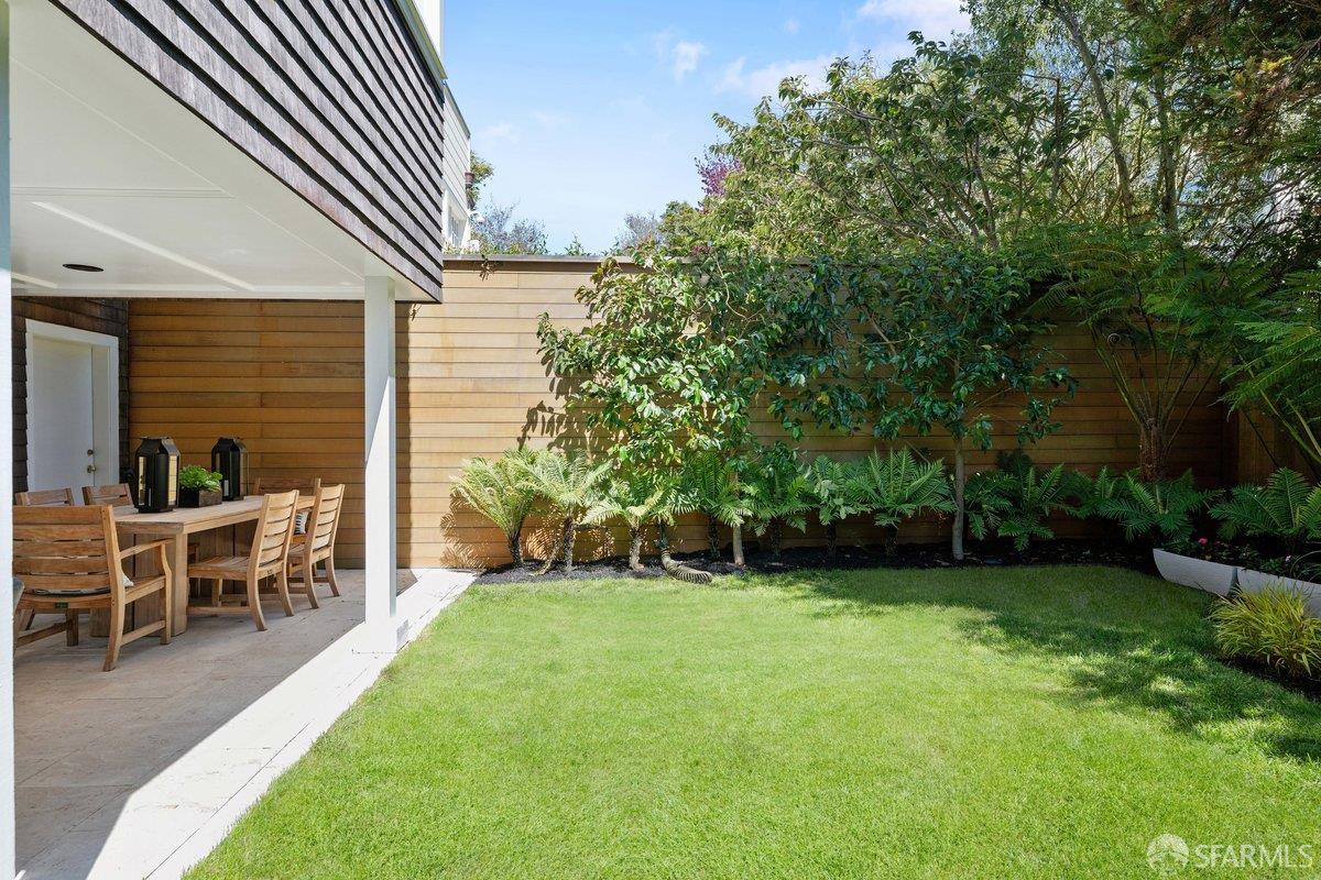 3953 Washington Street