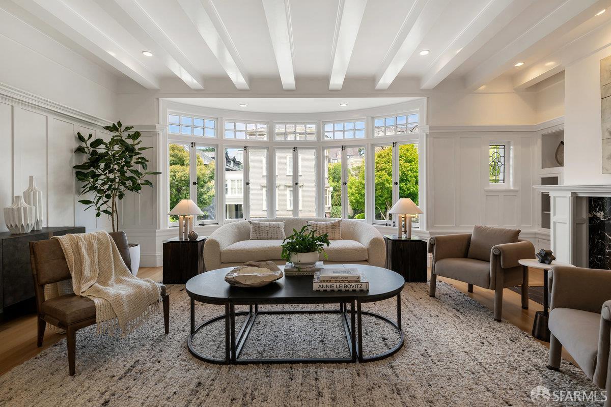 3953 Washington Street