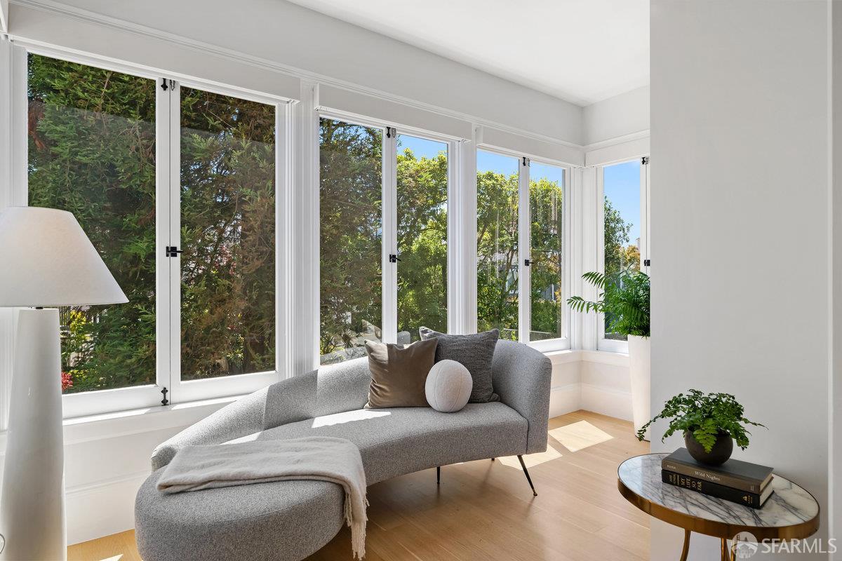 3953 Washington Street