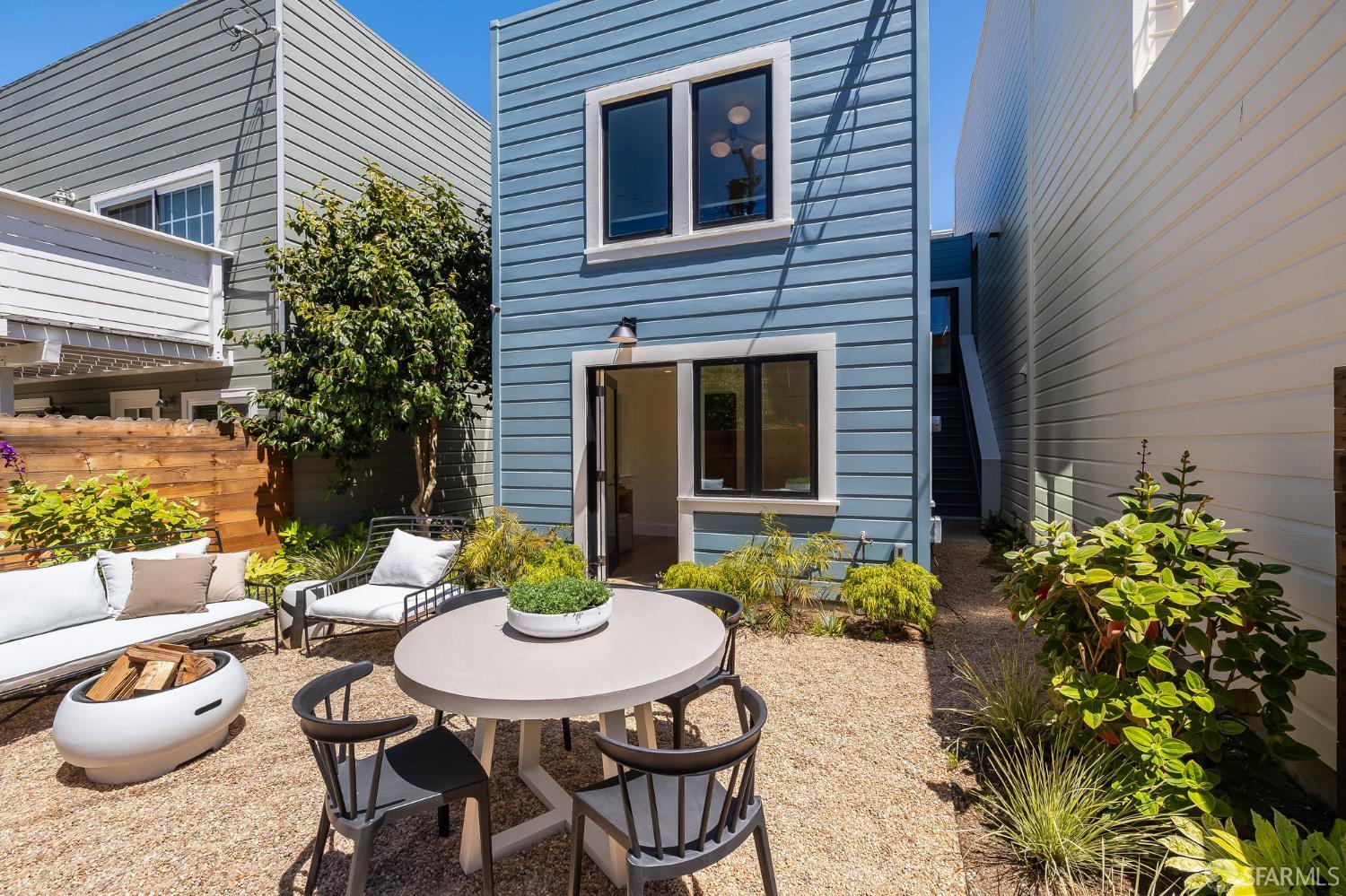 3325 Pierce Street
