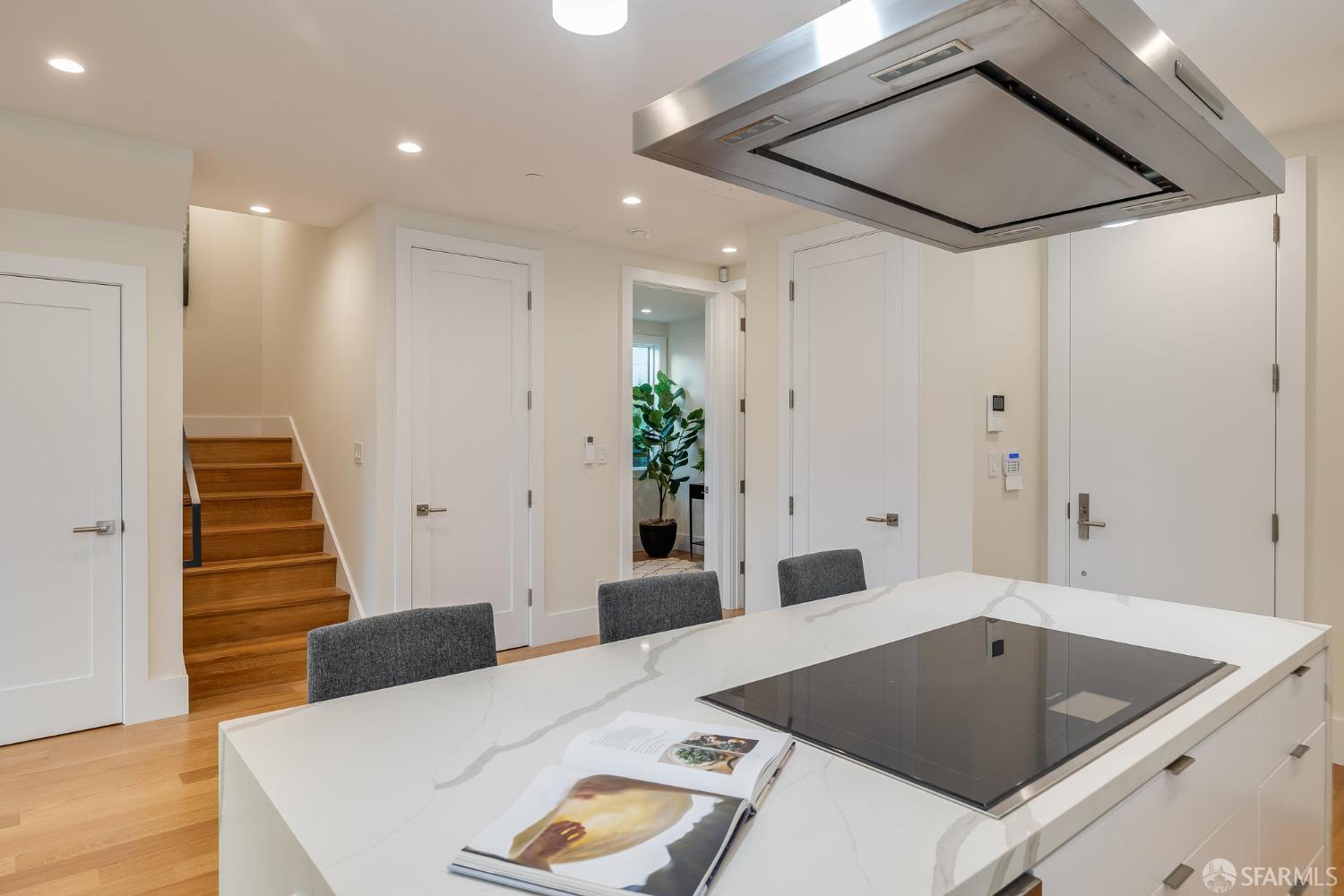 228 Vicksburg Street # 3