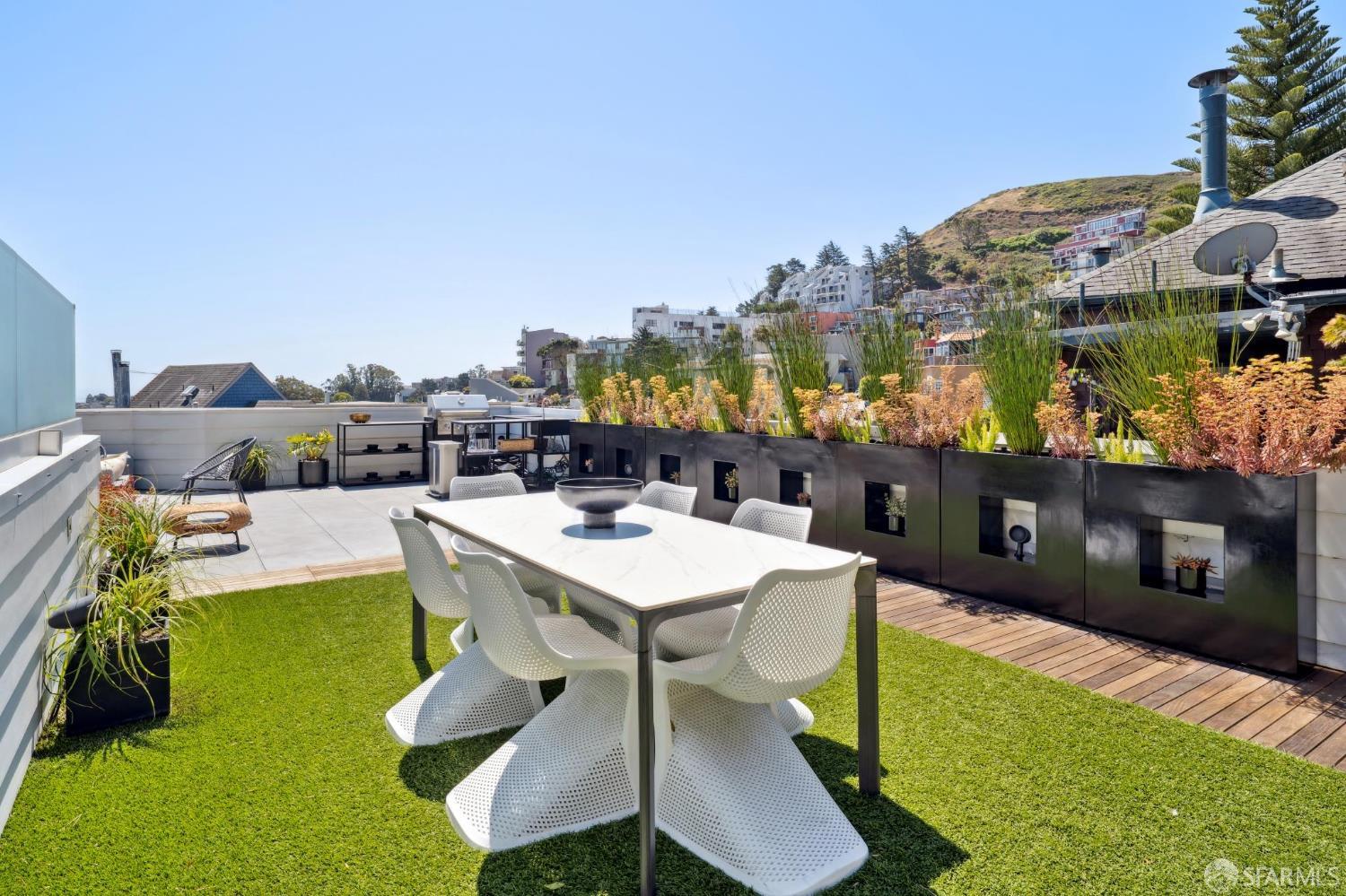392 Corbett Avenue