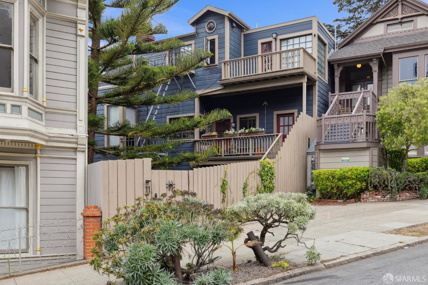 1059 Haight Street