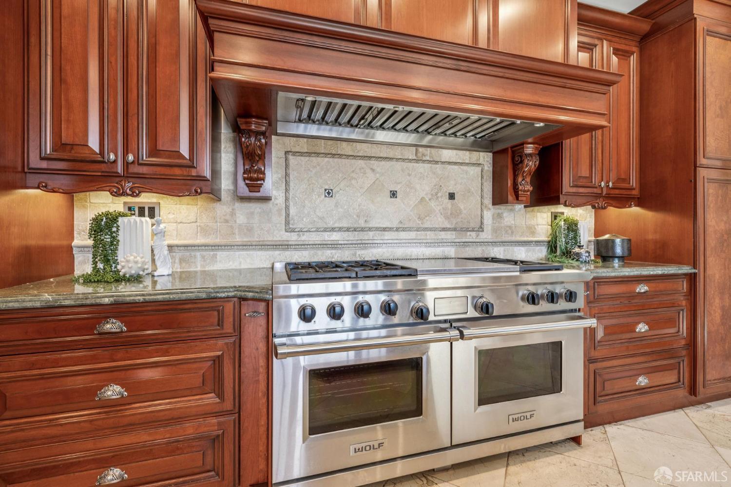 729 Douglass Street, San Francisco Unit: Upper