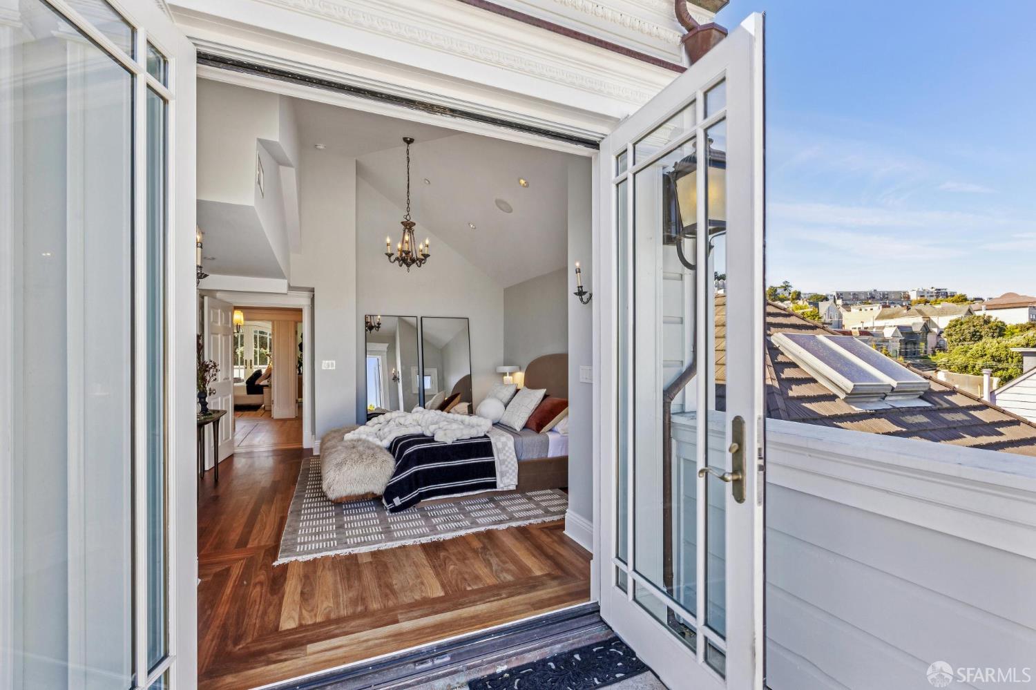 729 Douglass Street, San Francisco Unit: Upper