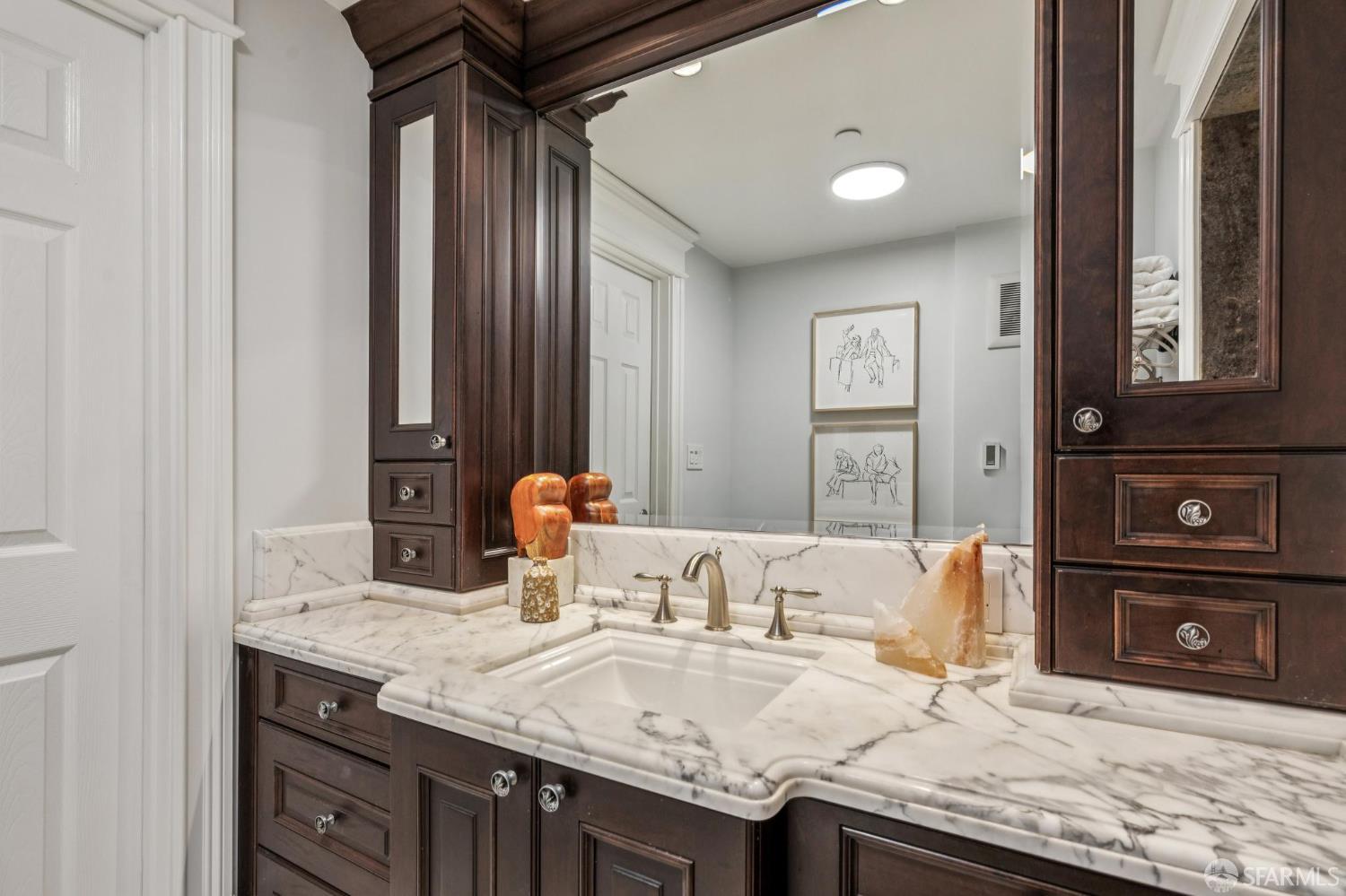 729 Douglass Street, San Francisco Unit: Upper