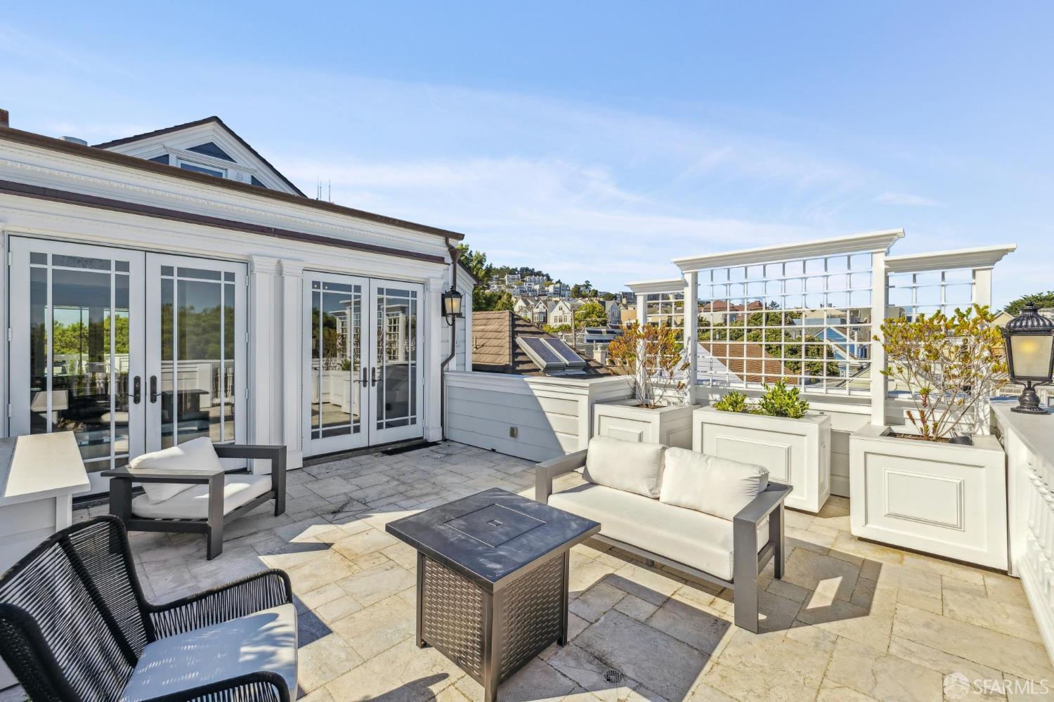 729 Douglass Street, San Francisco Unit: Upper