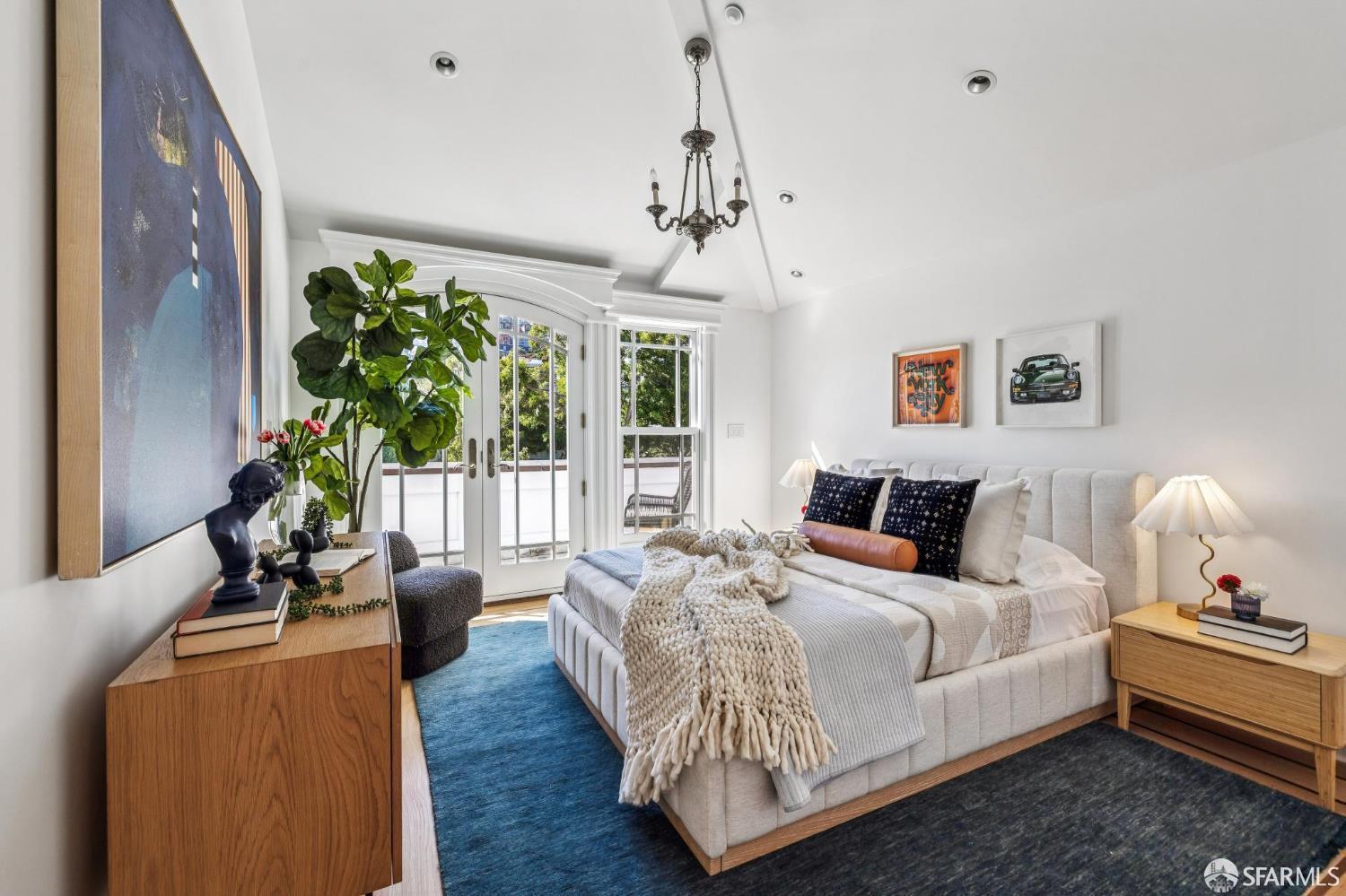 729 Douglass Street # U