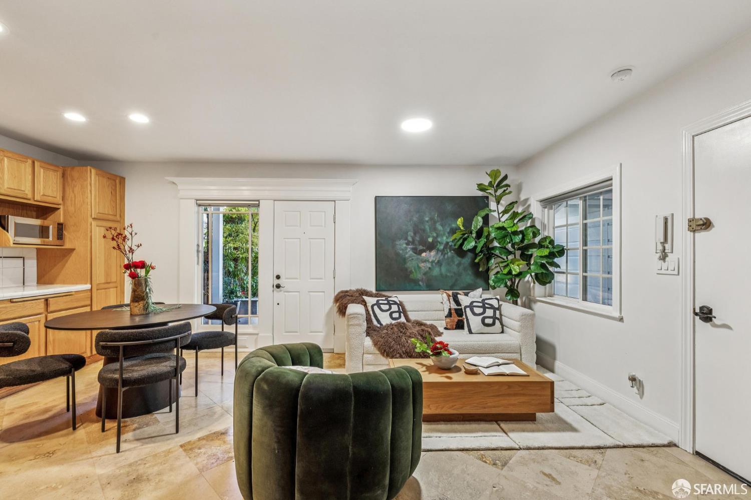 729 Douglass Street # B