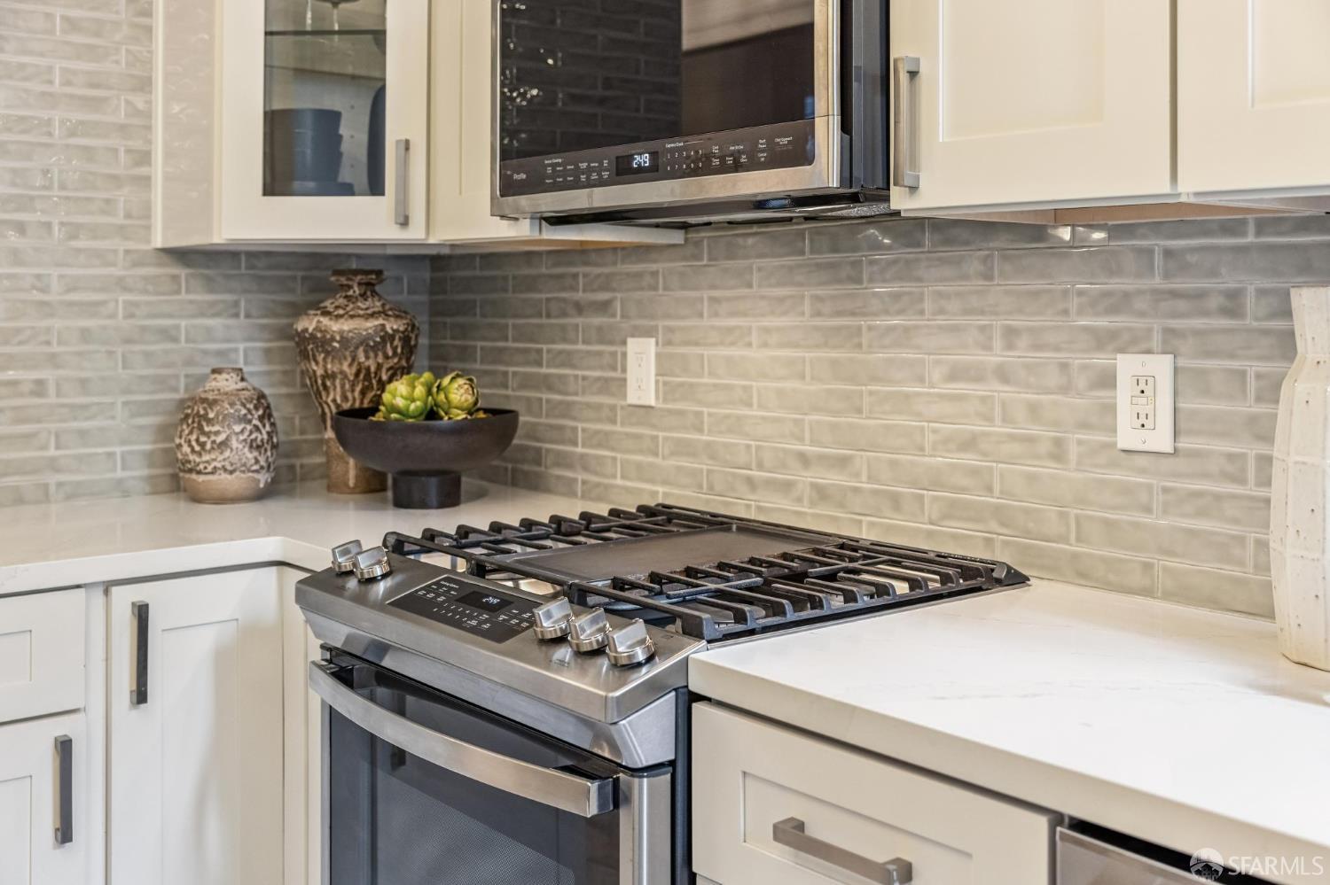 2079 Golden Gate Avenue