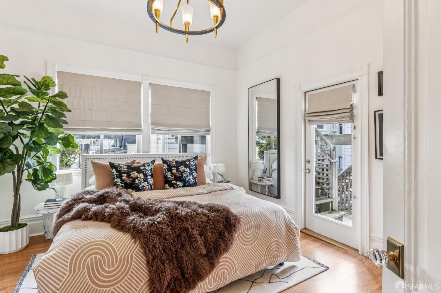 2079 Golden Gate Avenue