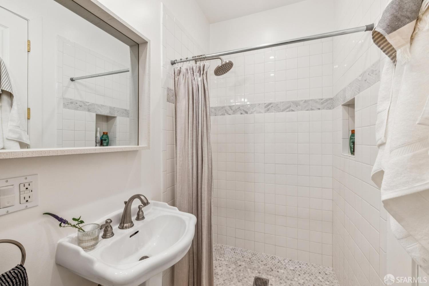 2079 Golden Gate Avenue