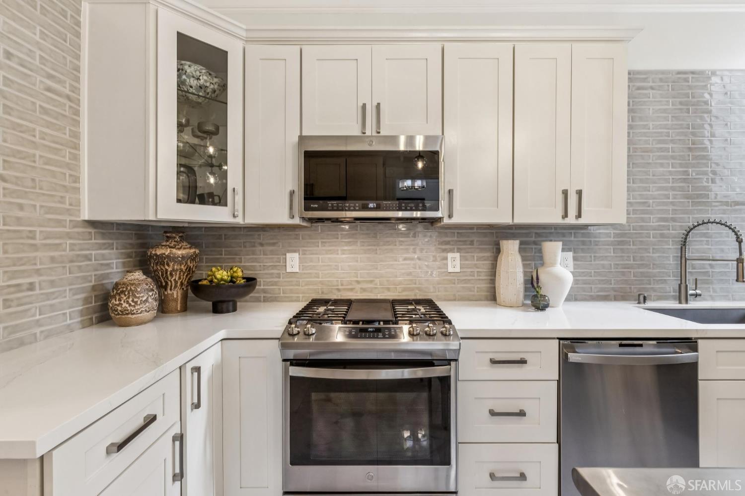 2079 Golden Gate Avenue