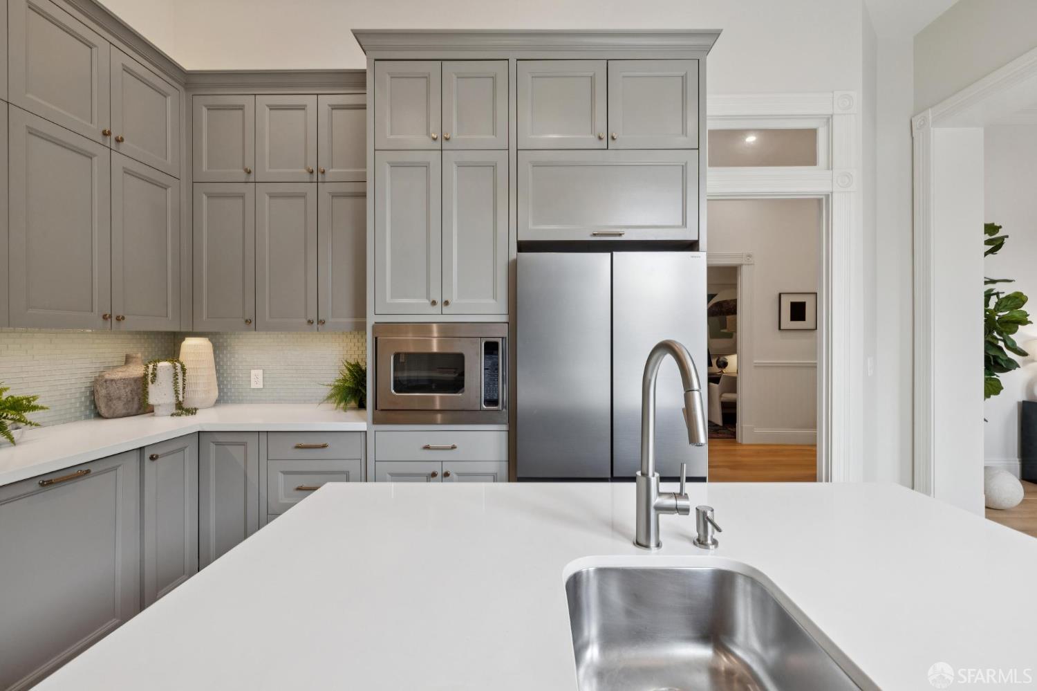 1506 Golden Gate Avenue