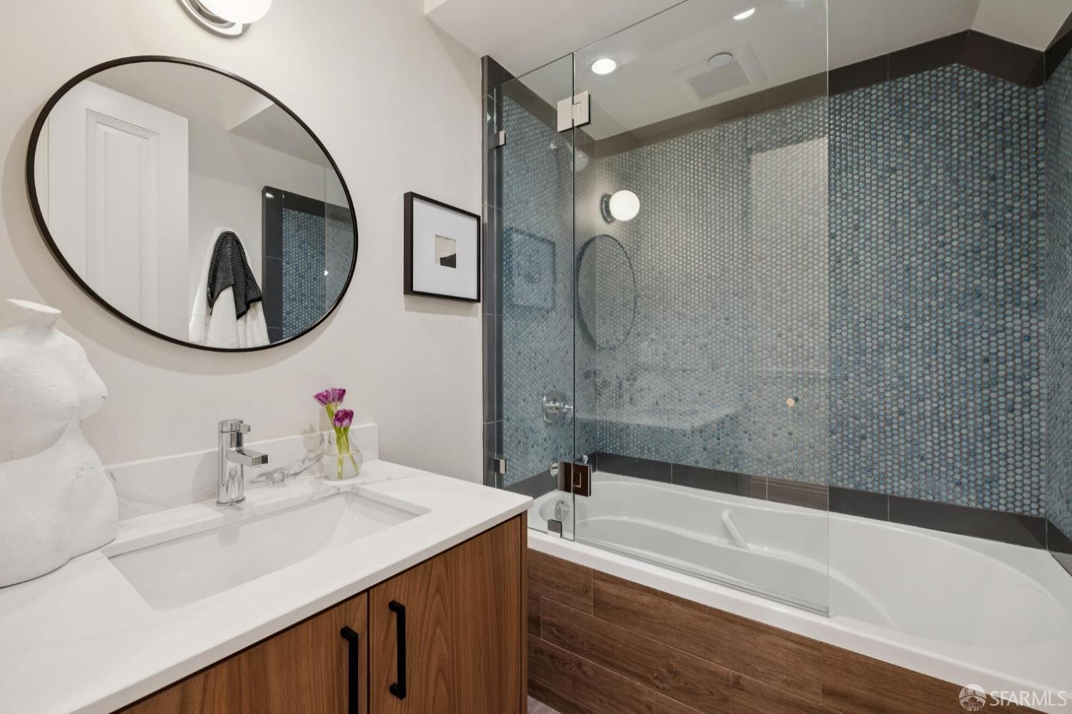 1506 Golden Gate Avenue