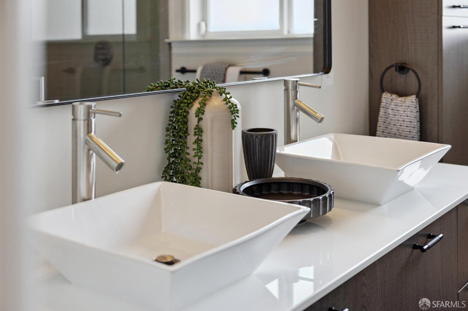 1506 Golden Gate Avenue