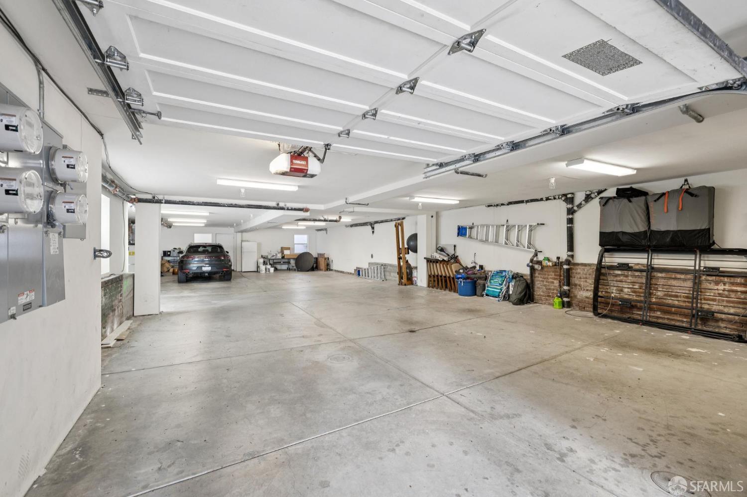 1506 Golden Gate Avenue