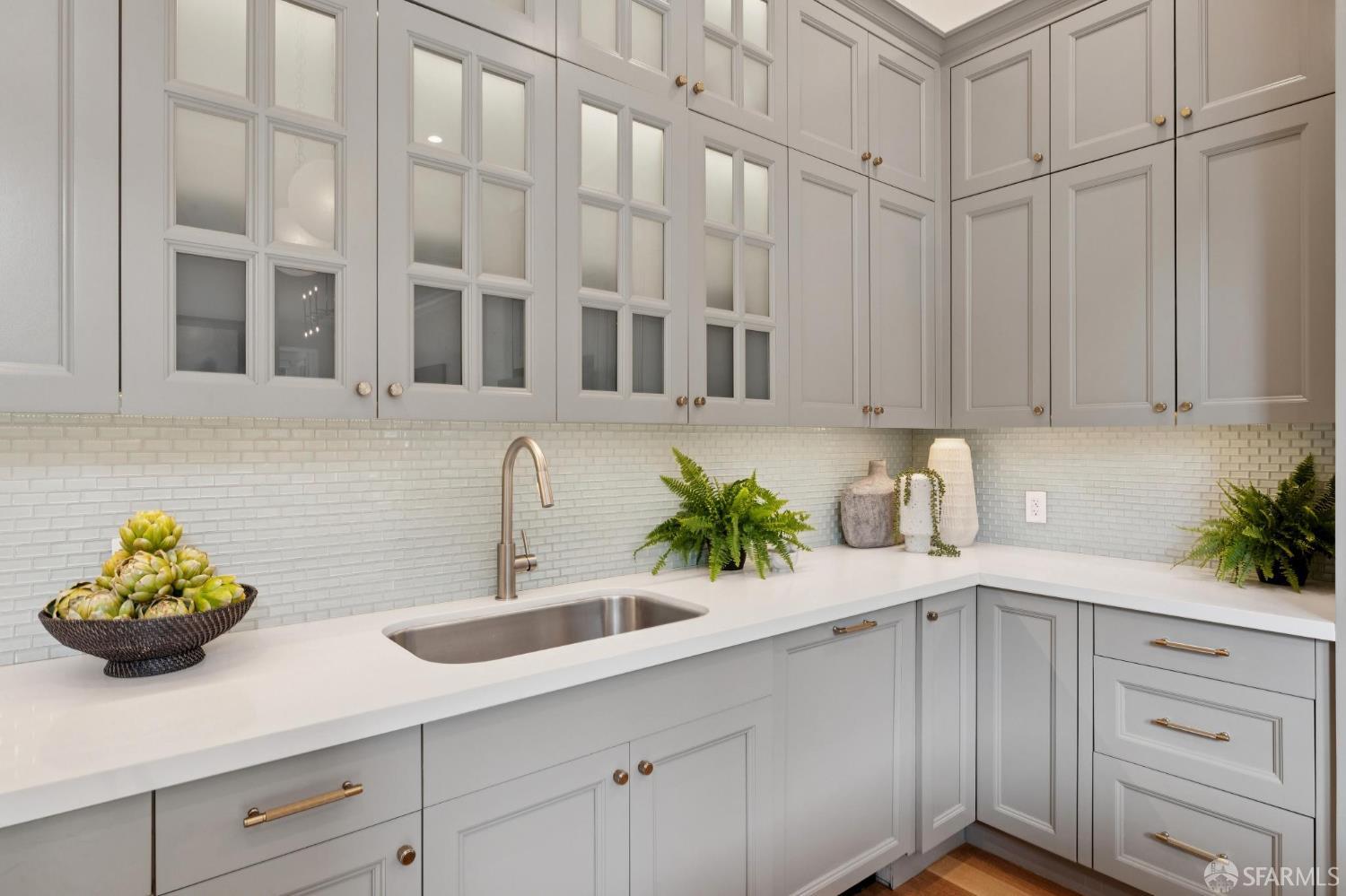 1506 Golden Gate Avenue