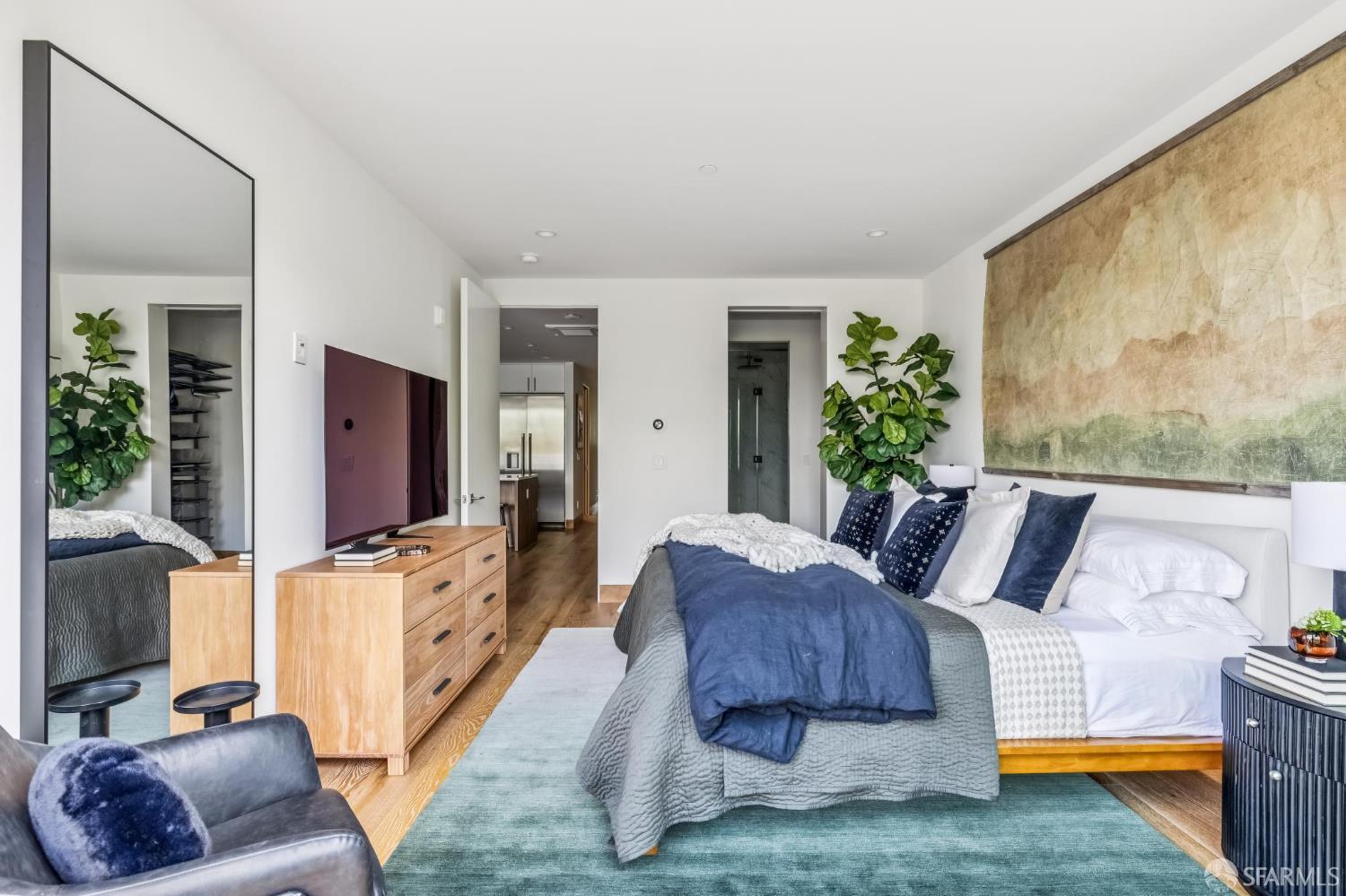 2160 Hayes Street # 2