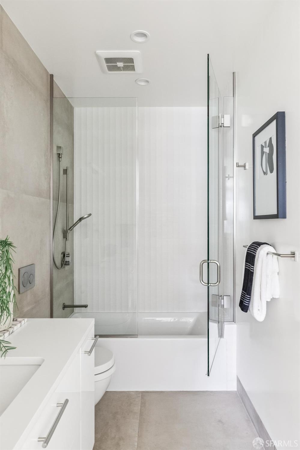 2160 Hayes Street # 2