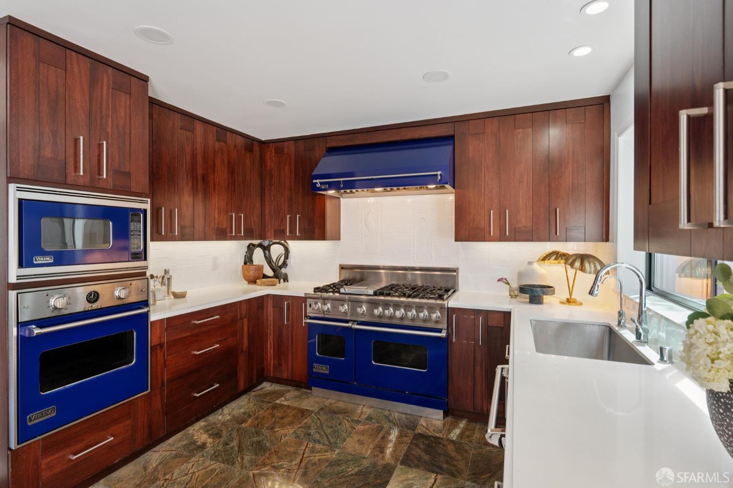 700 Grand View Avenue