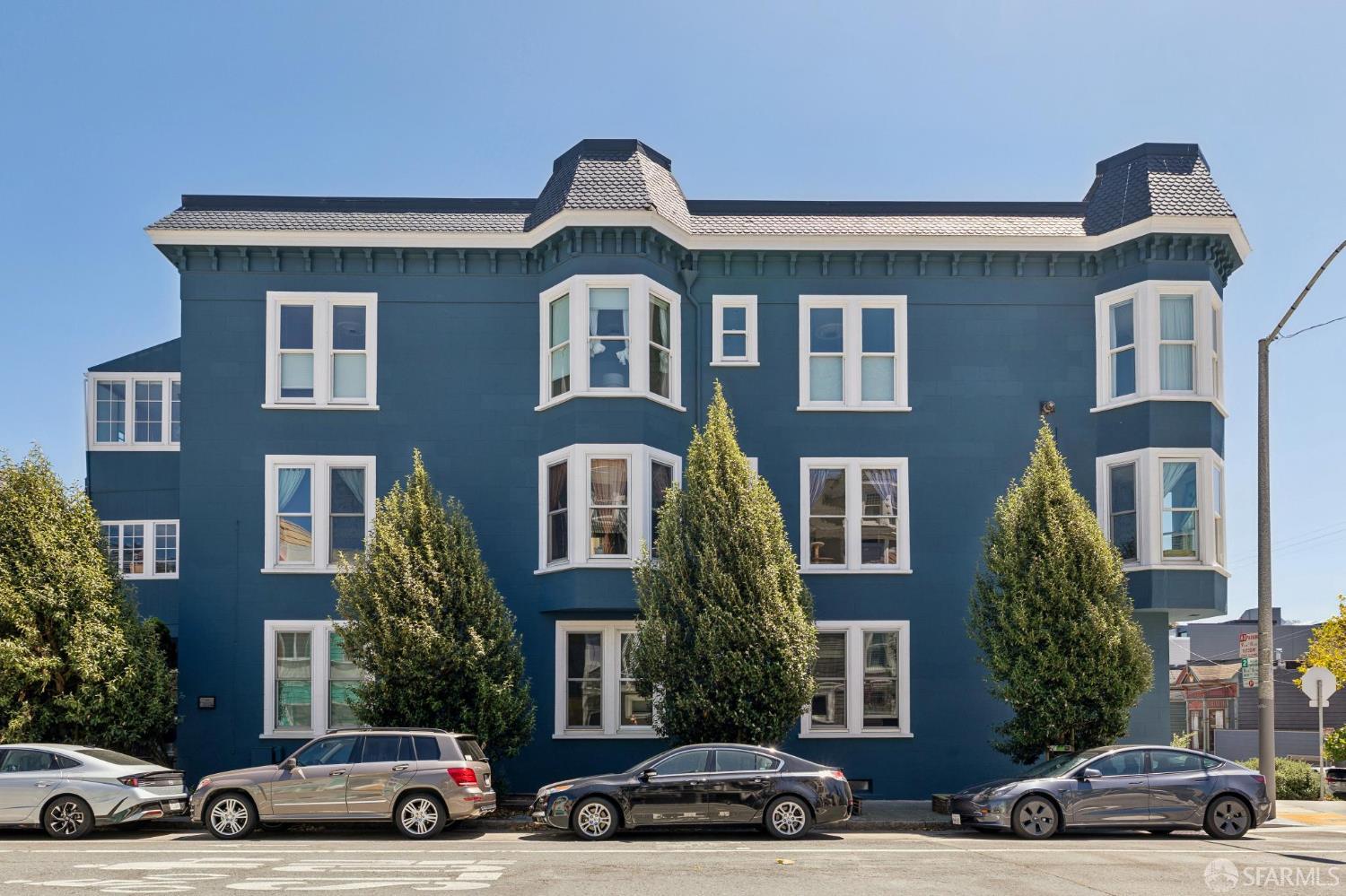 790 Lyon Street