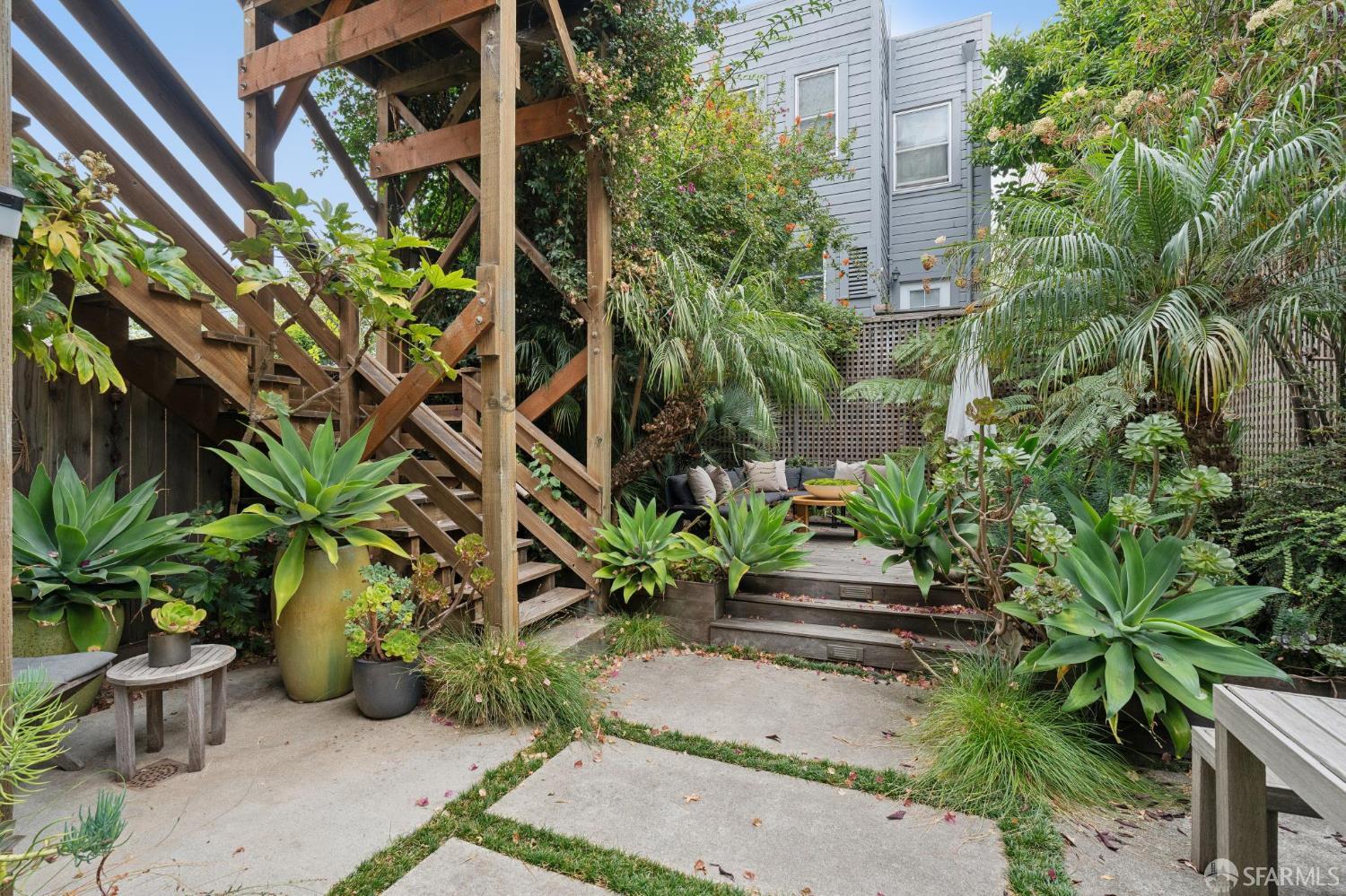 557 Dolores Street