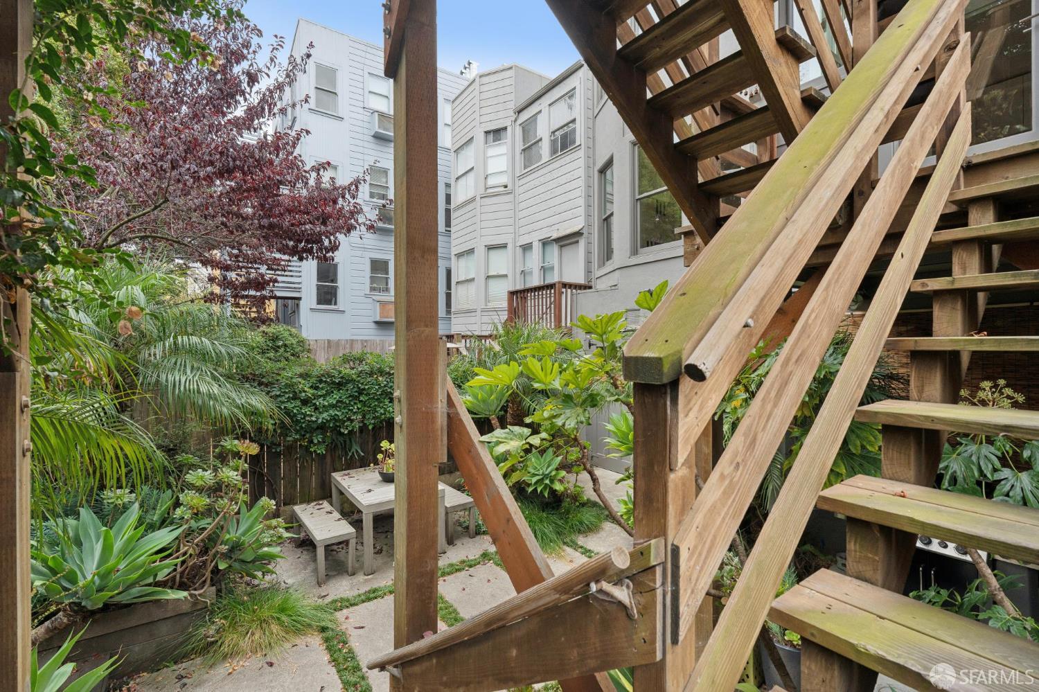 557 Dolores Street