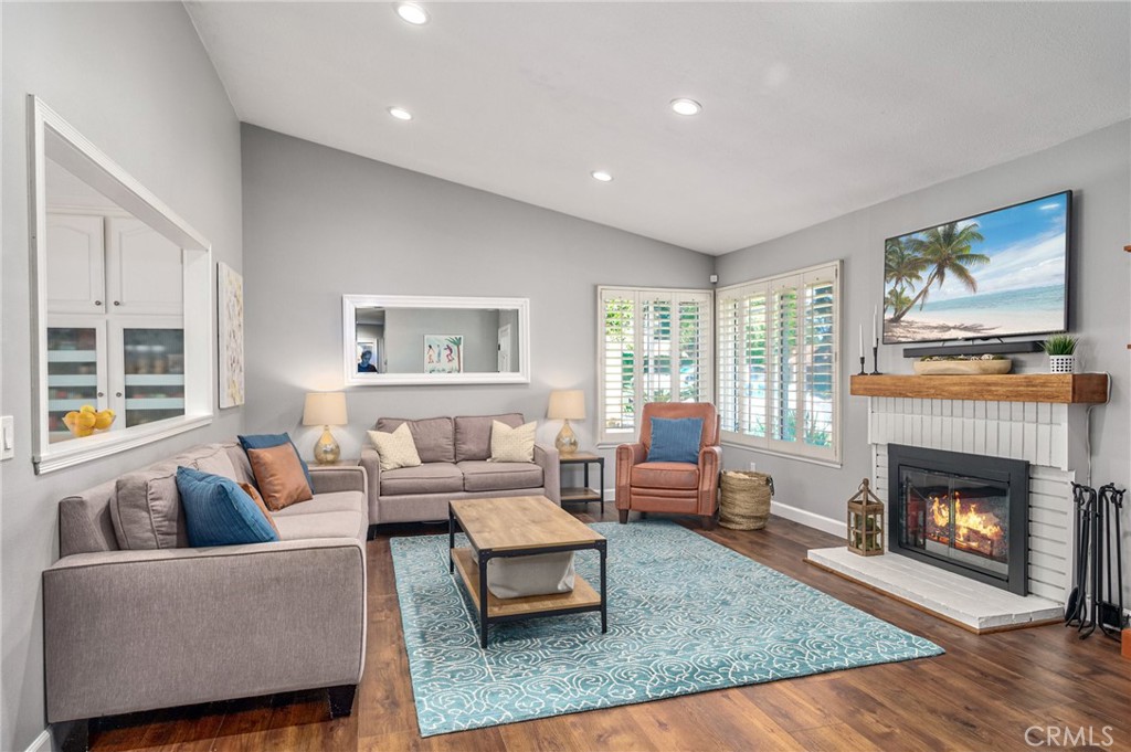 5310 Willow View Drive
