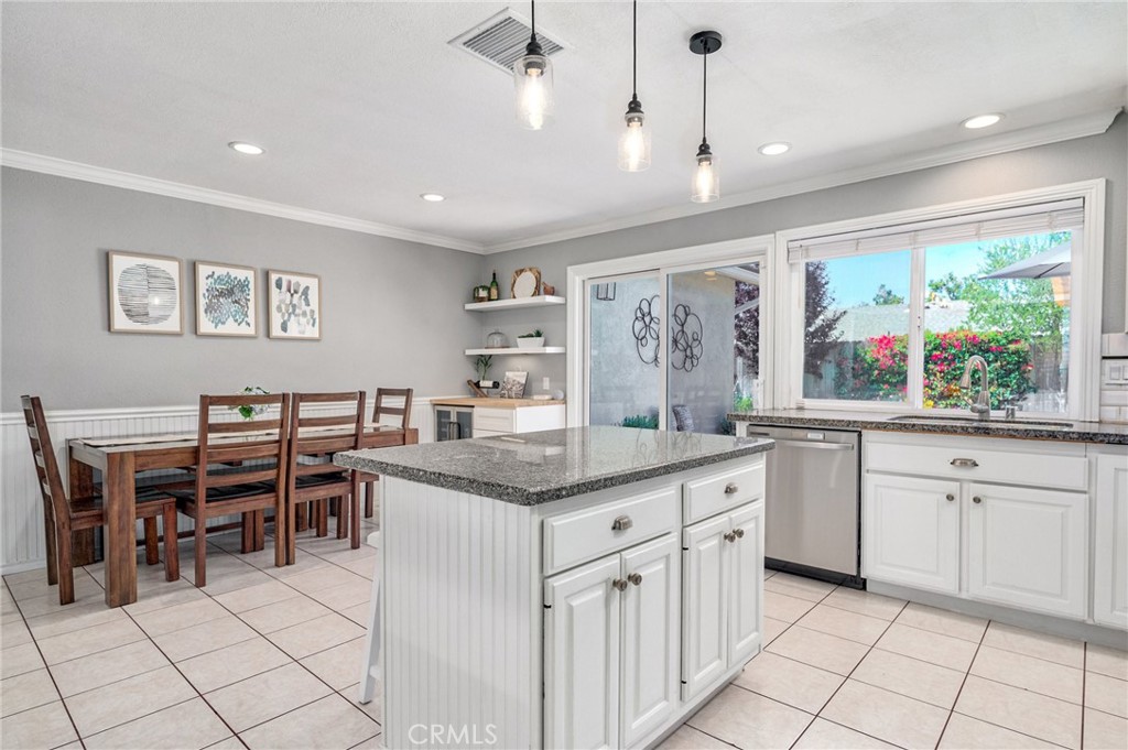 5310 Willow View Drive