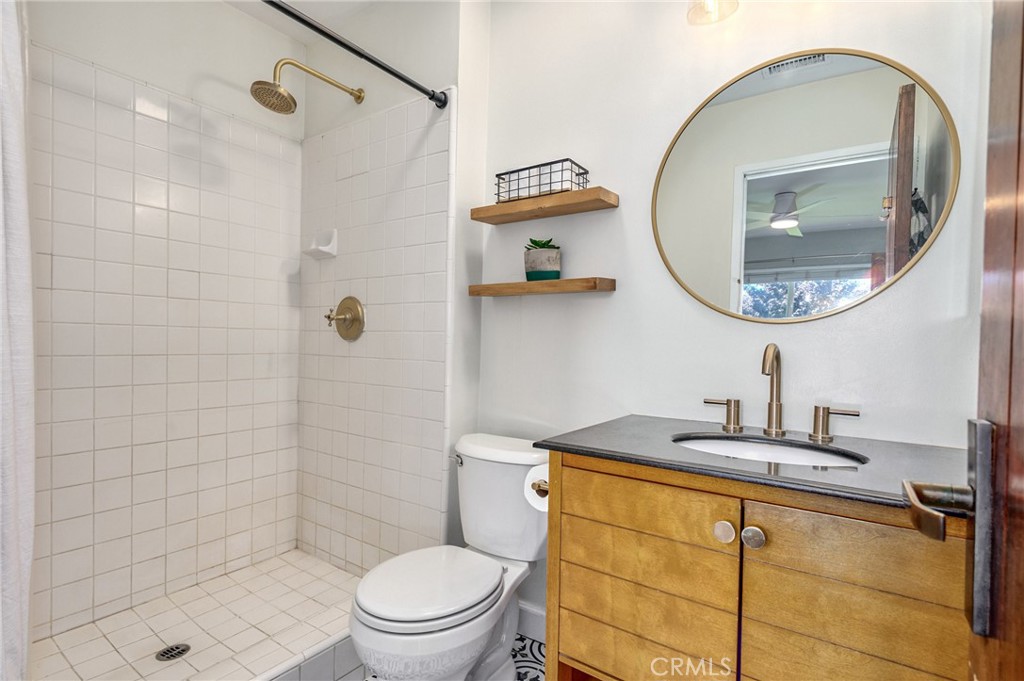 5310 Willow View Drive