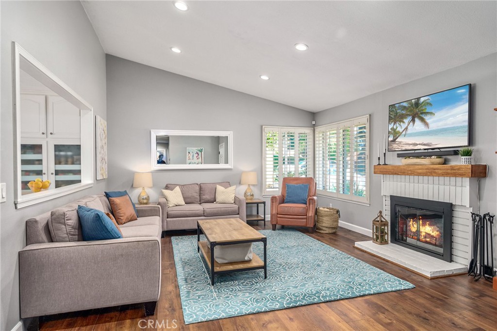 5310 Willow View Drive