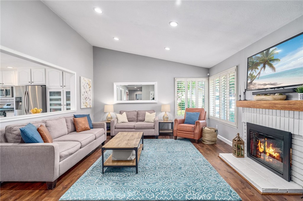 5310 Willow View Drive