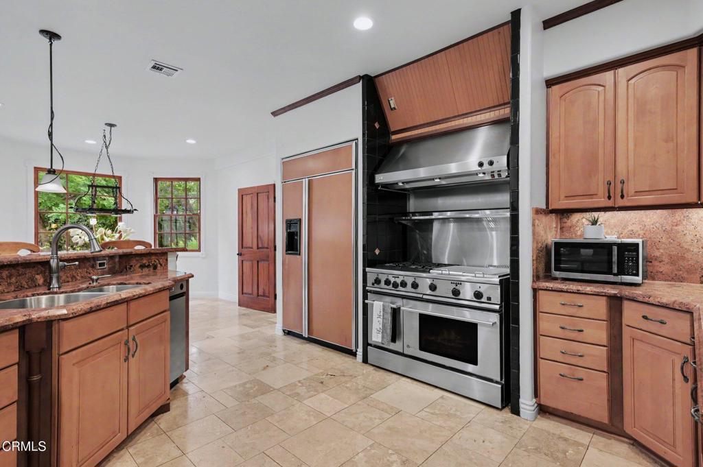 3186 Calle De Debesa