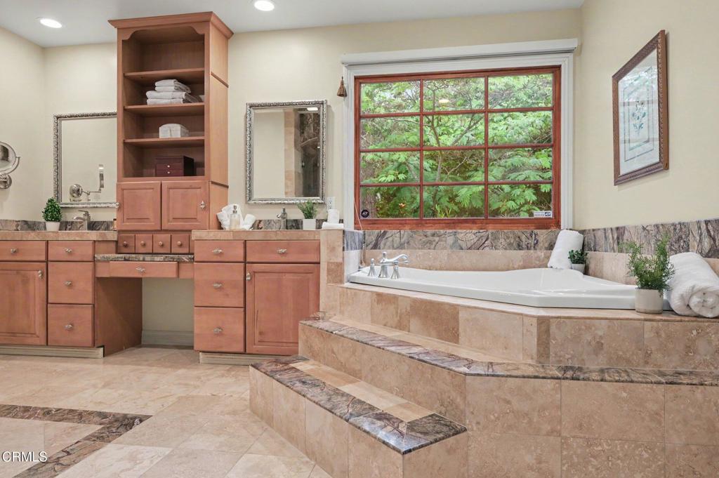 3186 Calle De Debesa