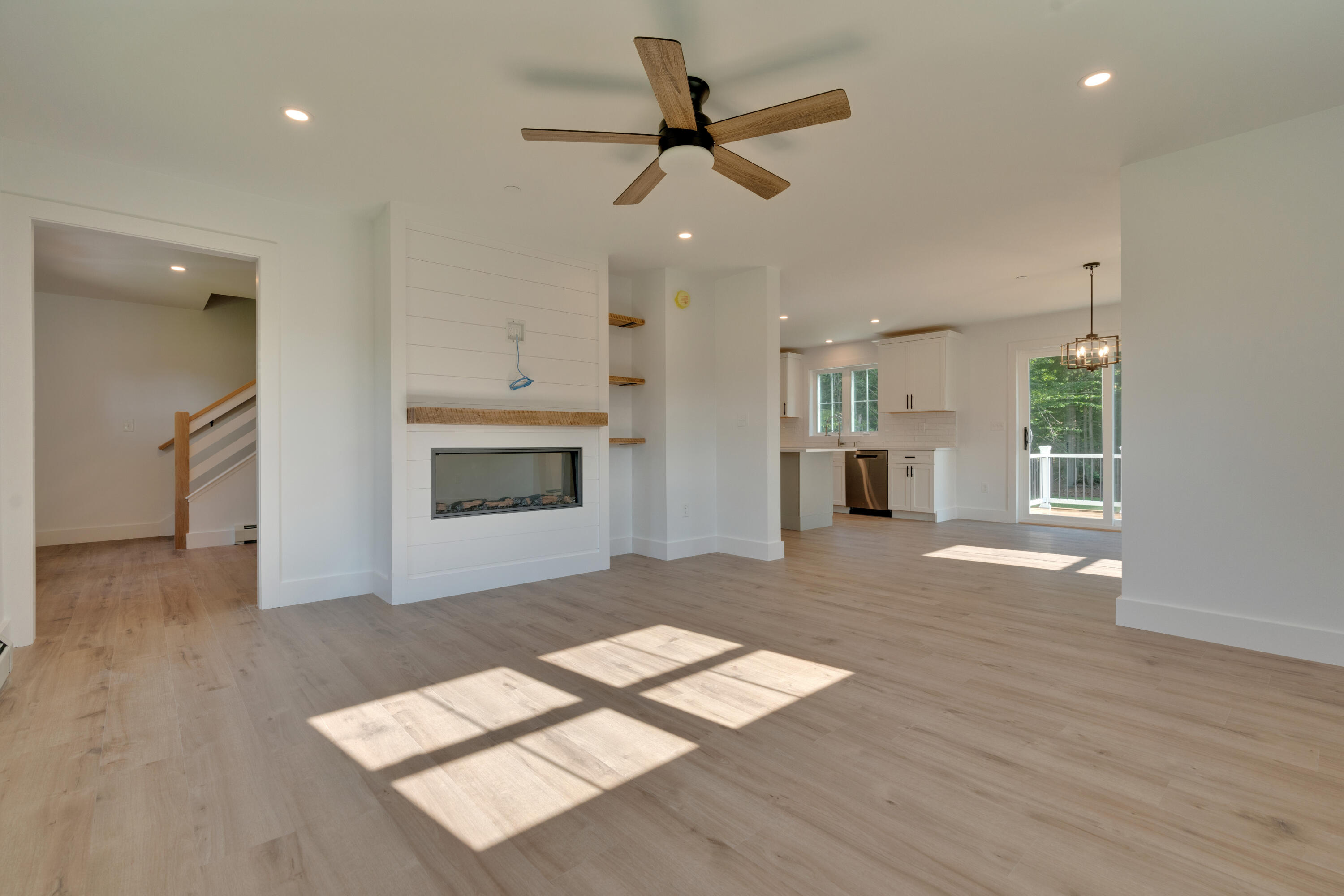 22 Maysens Way