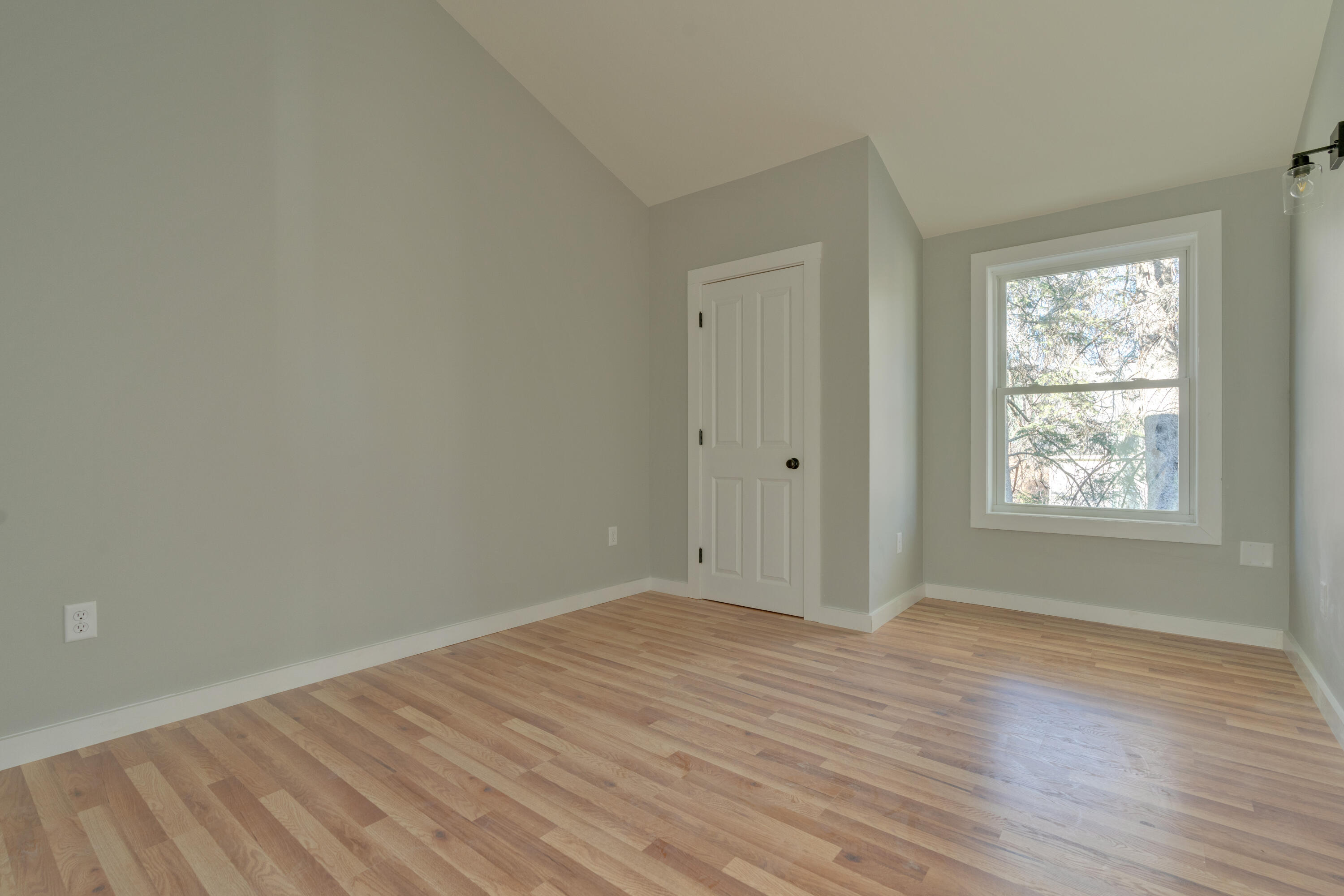 530 Roosevelt Trail