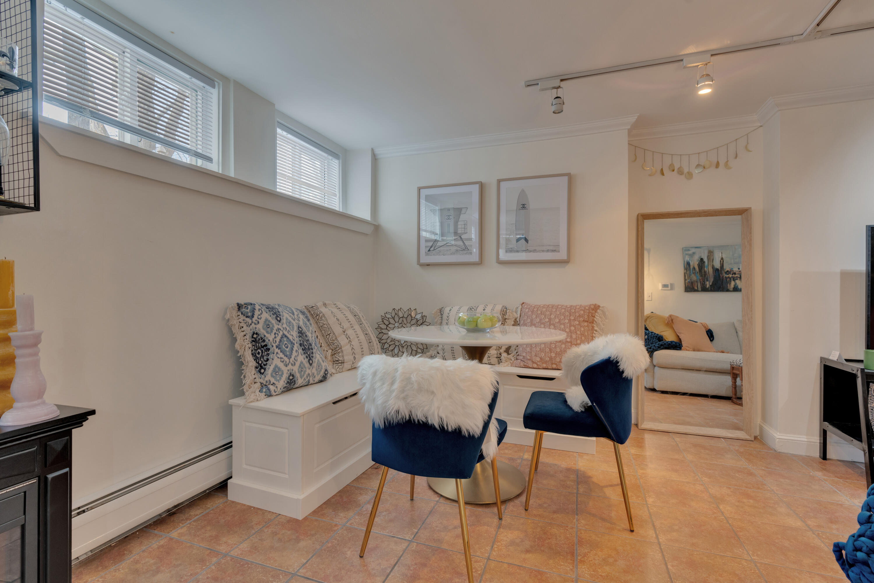 325 Spring Street, 9