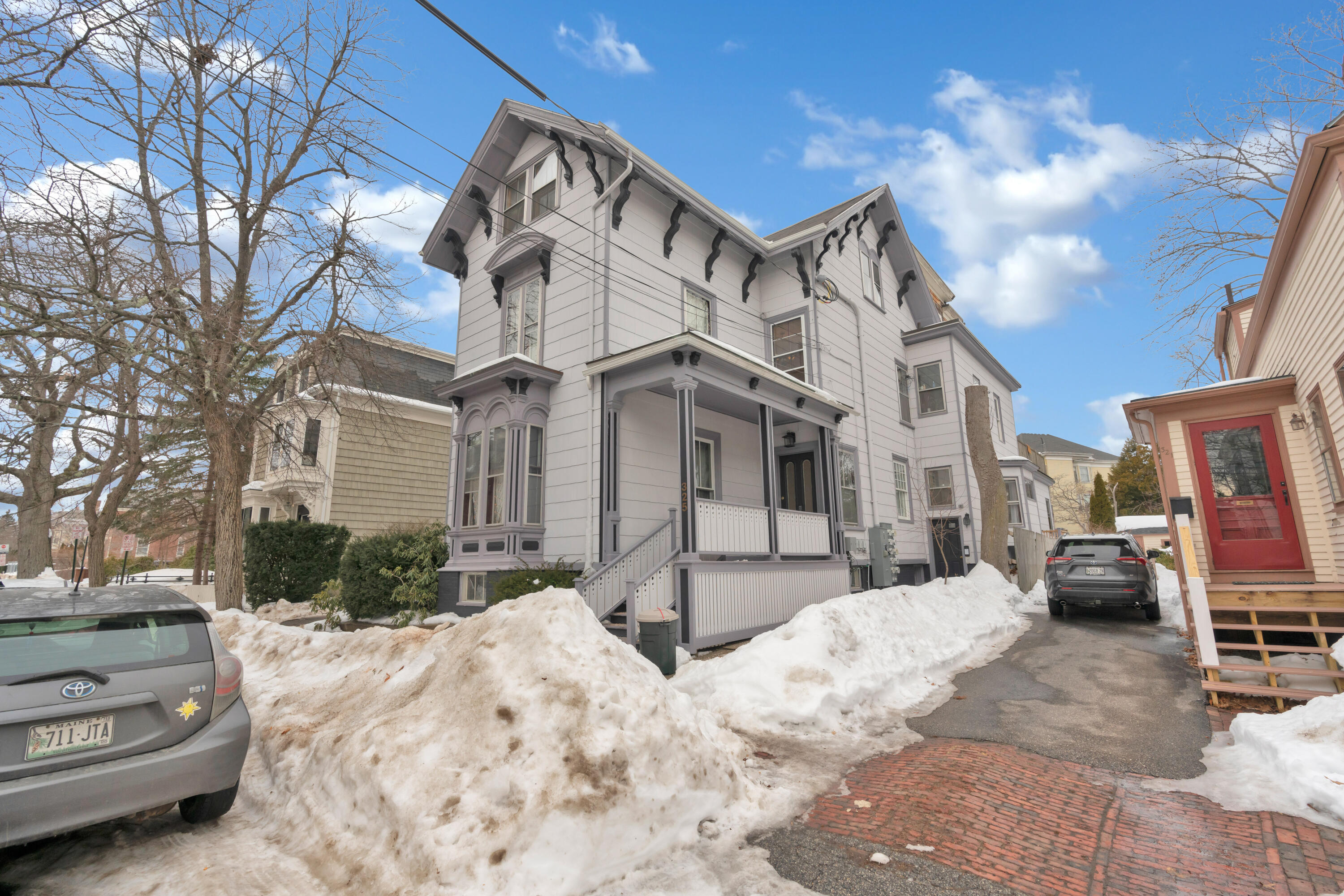 325 Spring Street, 9