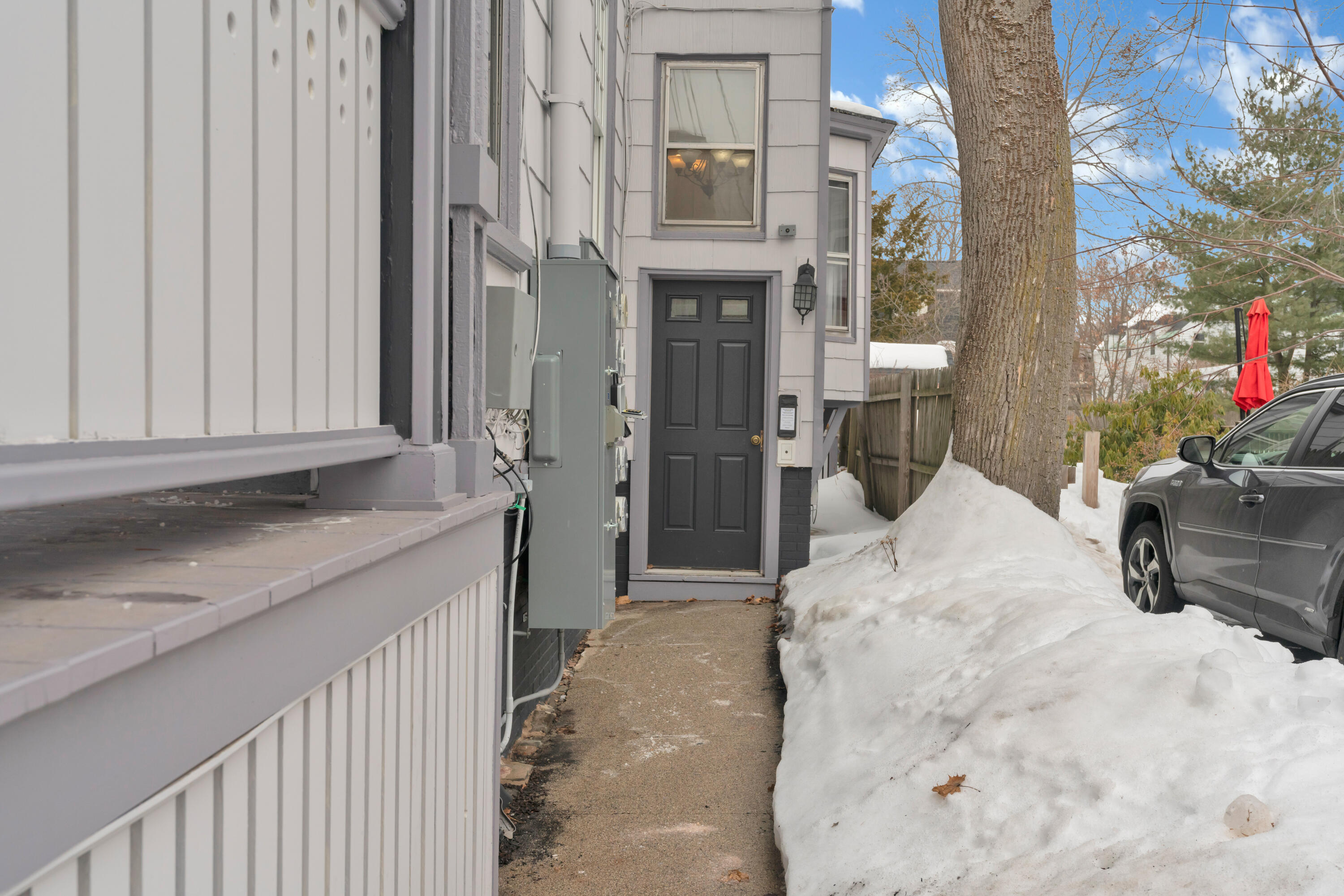 325 Spring Street, 9