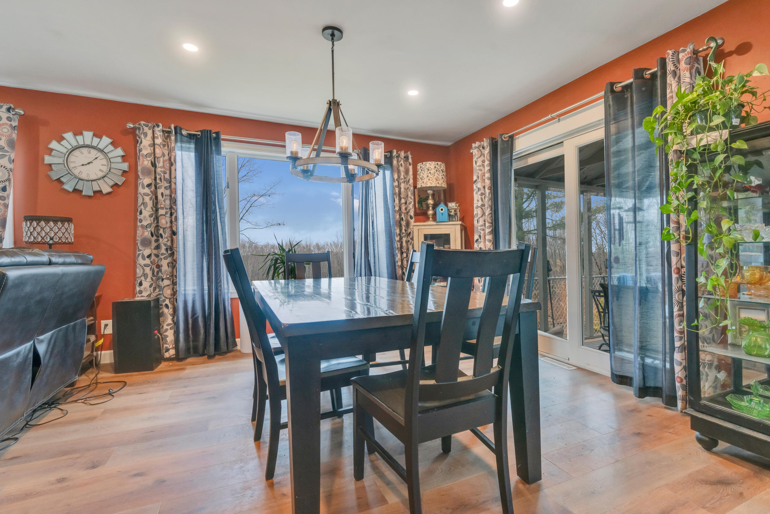 28 Oakledge Hills Road