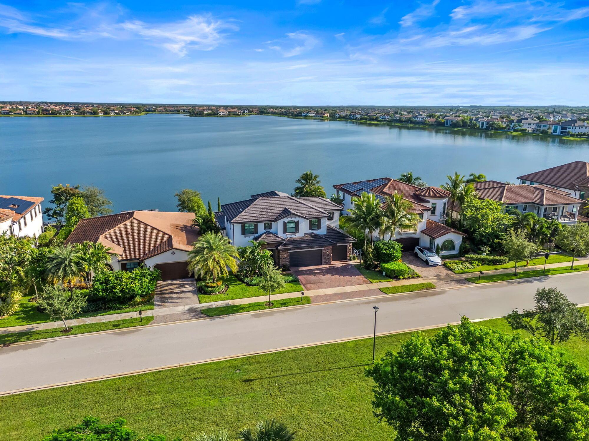 11231 Watercrest Circle W