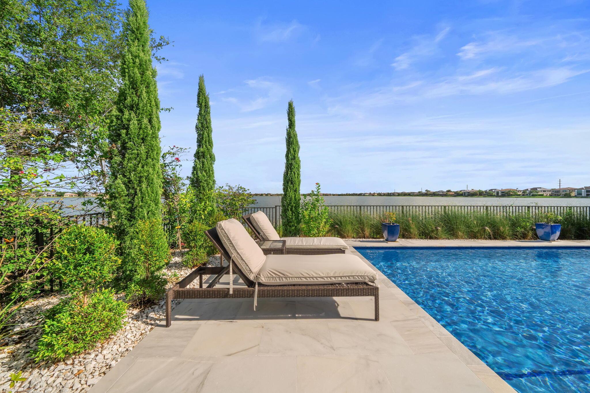 11231 Watercrest Circle W